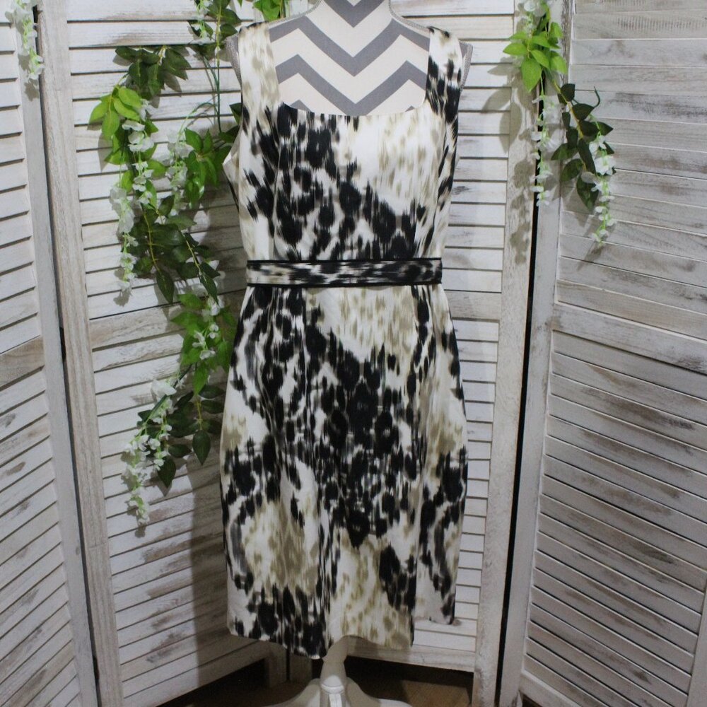 Tahari sleeveless shift dress (1016)
